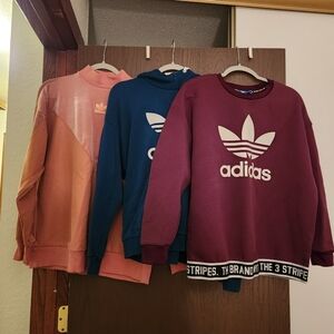 Adidad Sweatshirt Bundle Size Medium